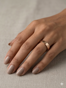 The Iconic Motif Rose Gold Band